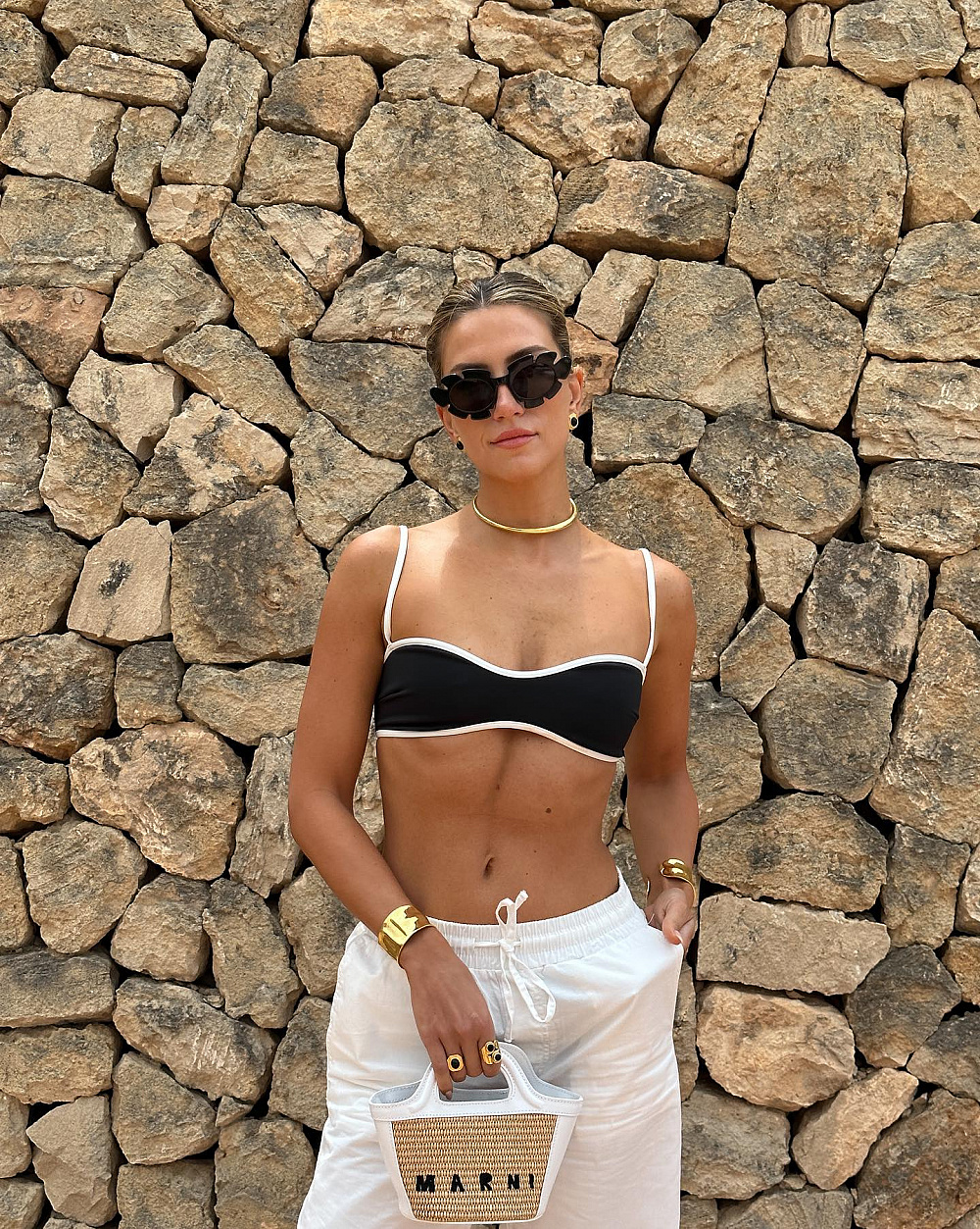 Instagram: @cassdimicco