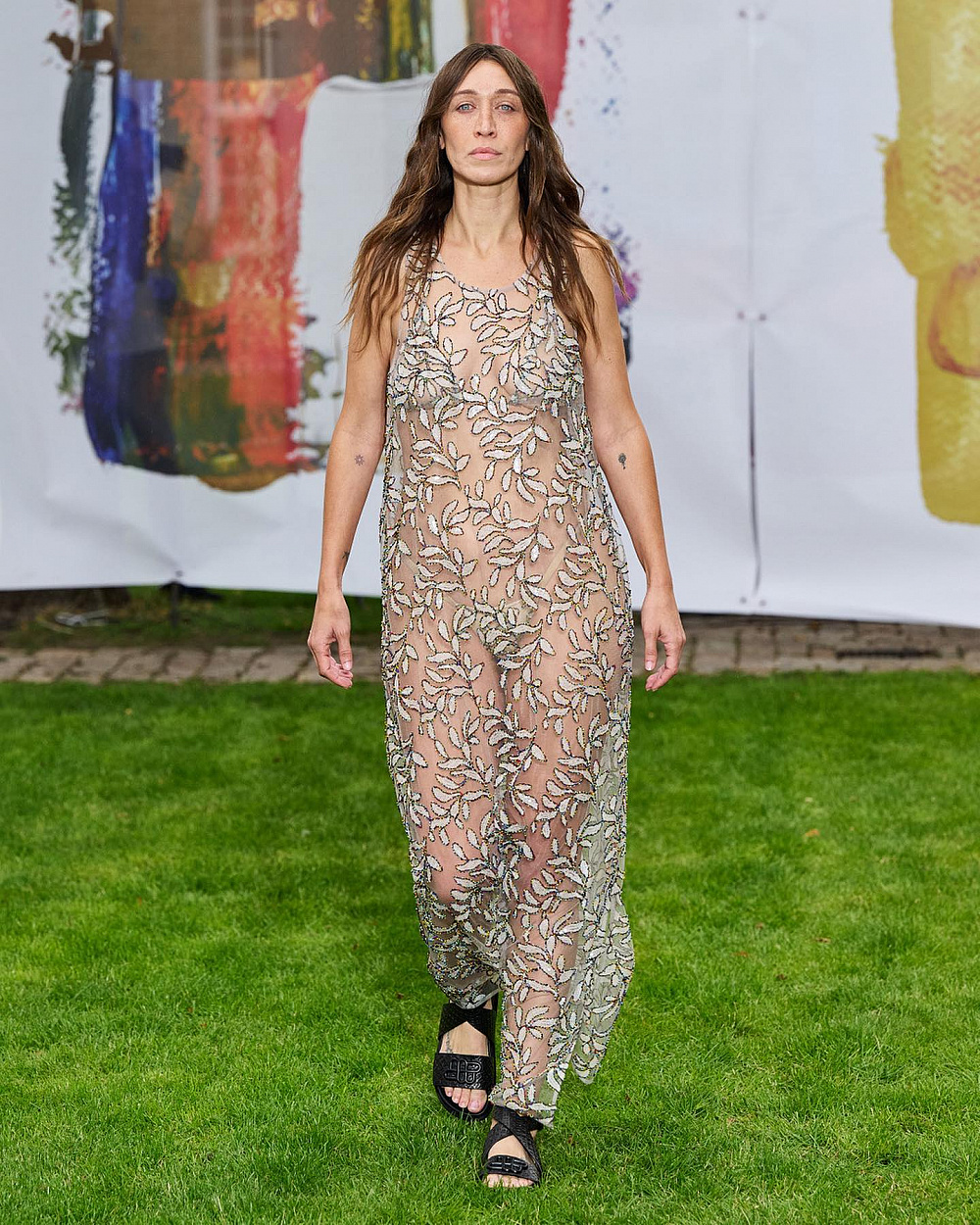 Instagram: @muntheofficial