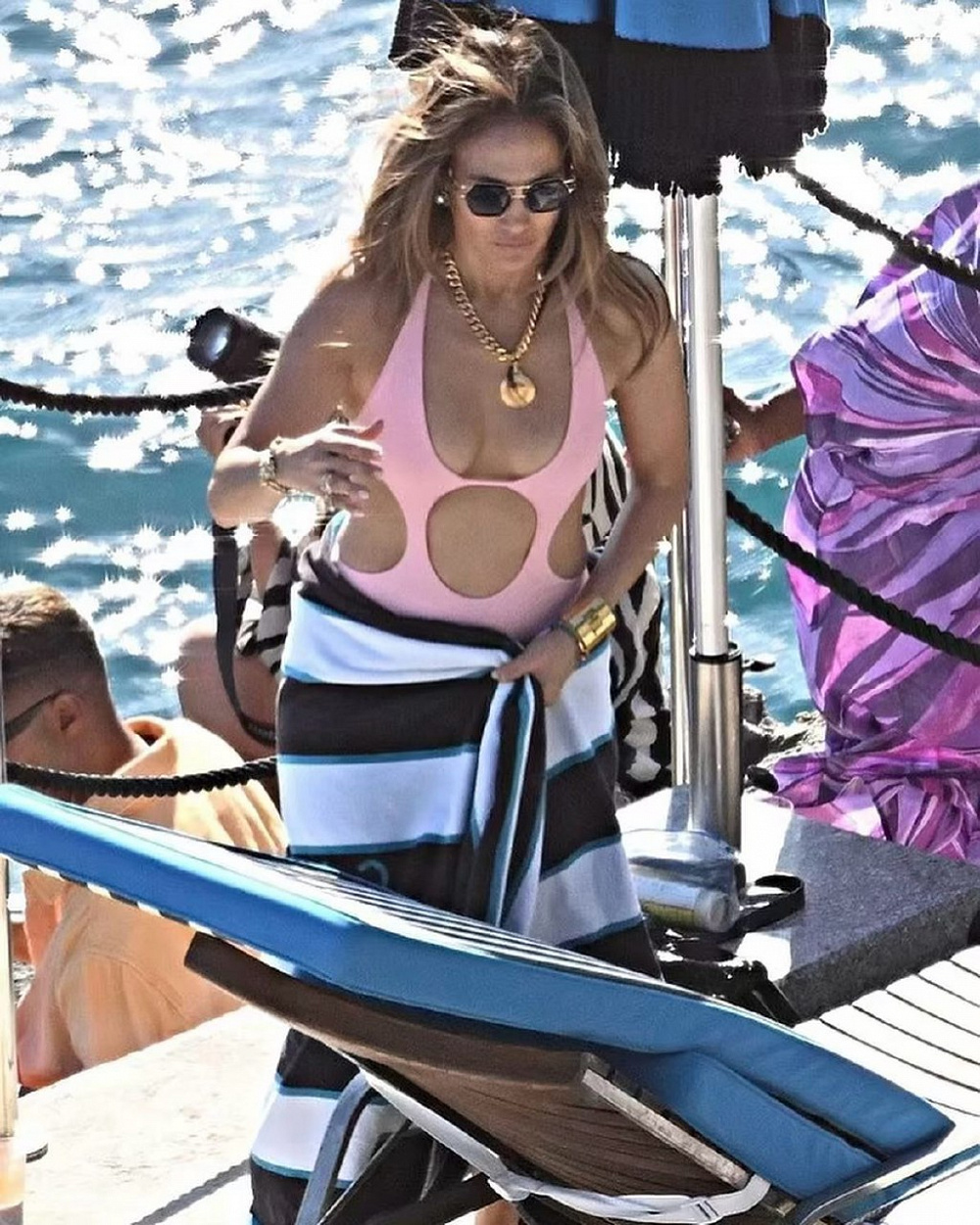 Instagram: @swimbydi