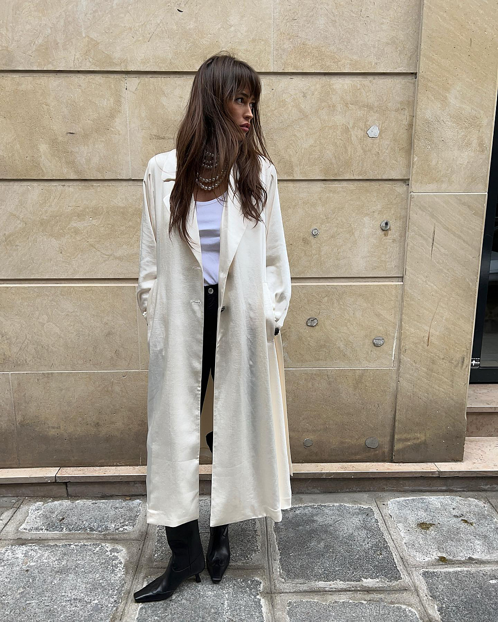 Instagram: @alisontoby