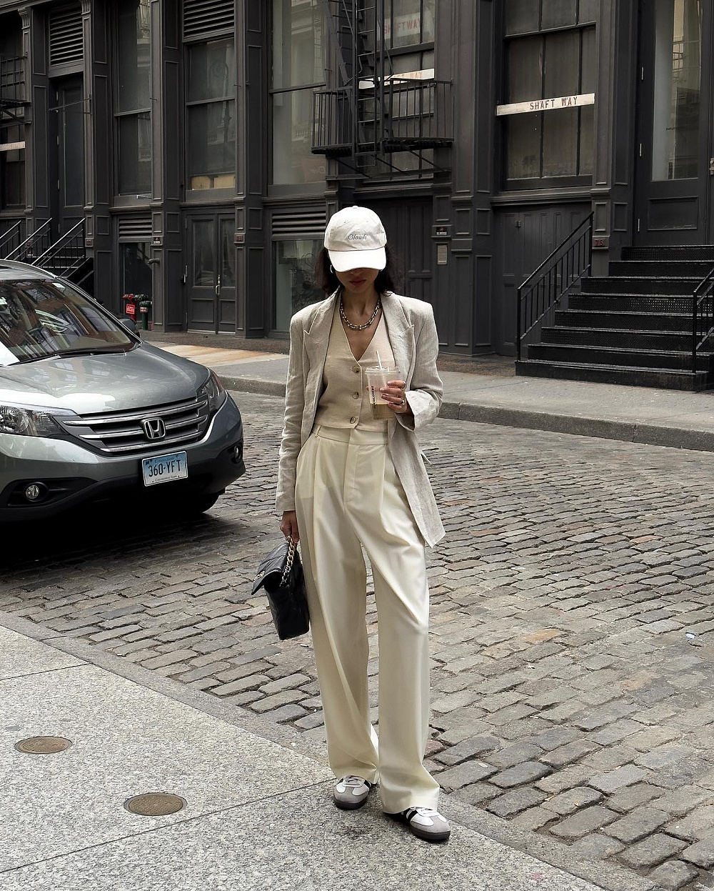 Instagram: @veneti.a