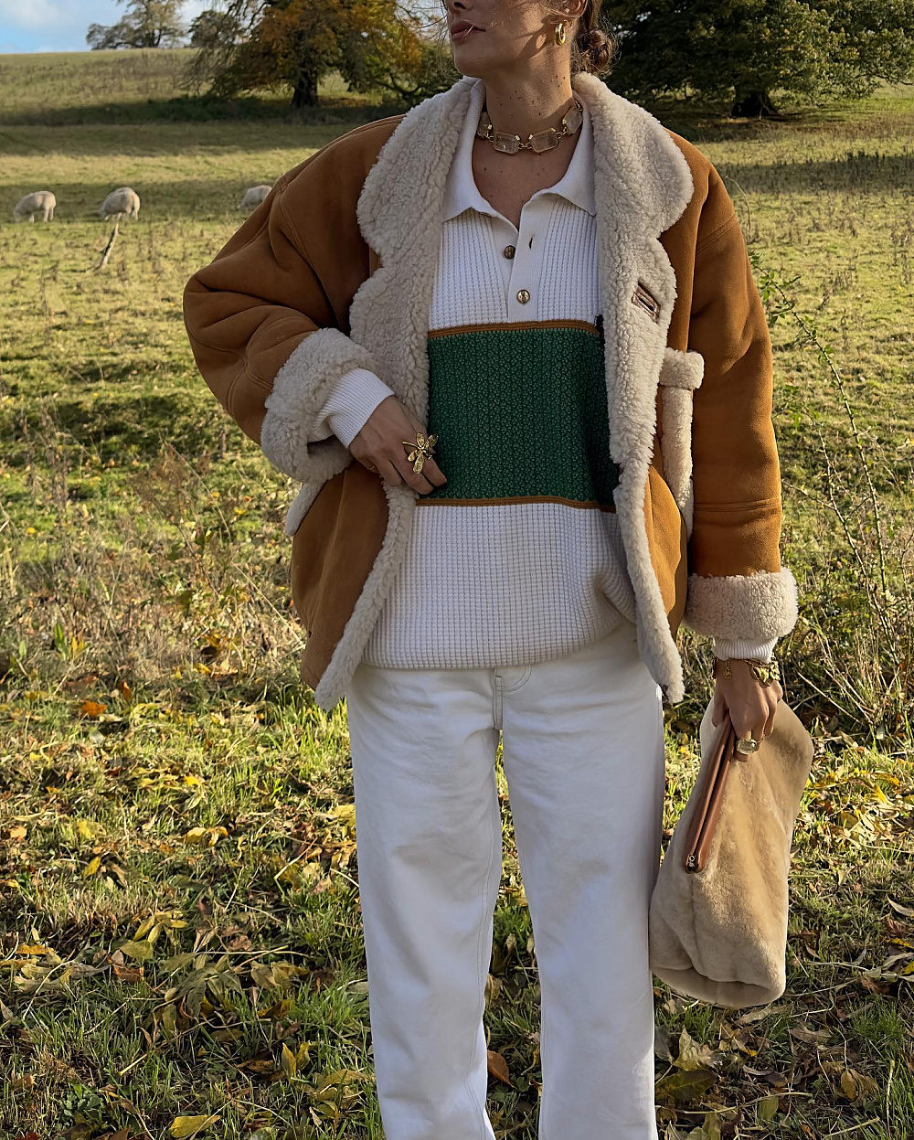 Instagram: @juliesfi