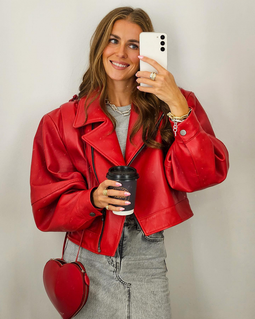 Instagram: @ninasandbech