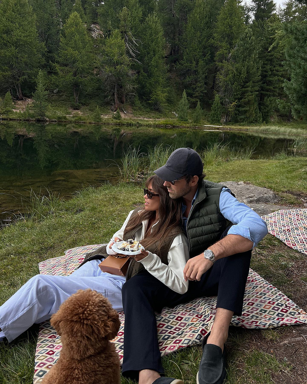 Instagram: @alisontoby