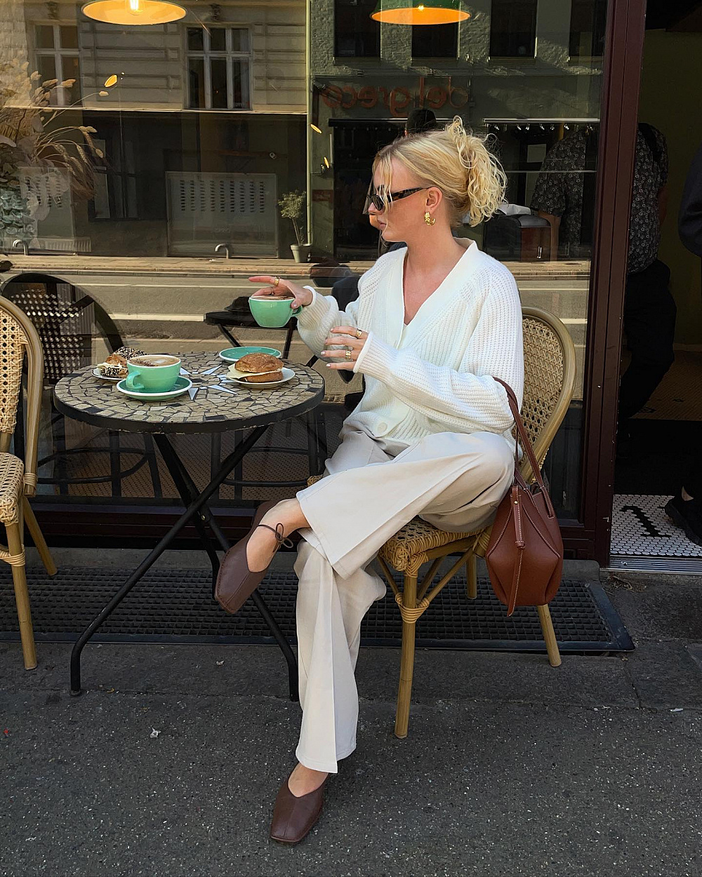 Instagram: @mathildenauta