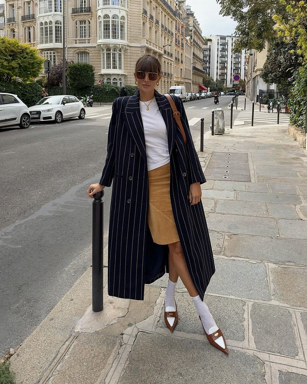 Instagram: @juliesfi