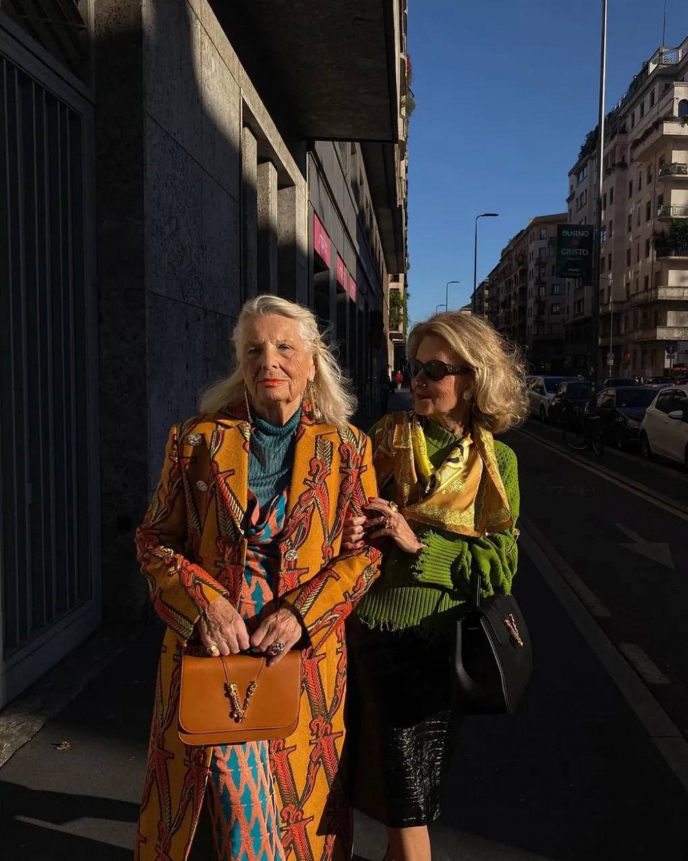 Instagram: @sciraglam