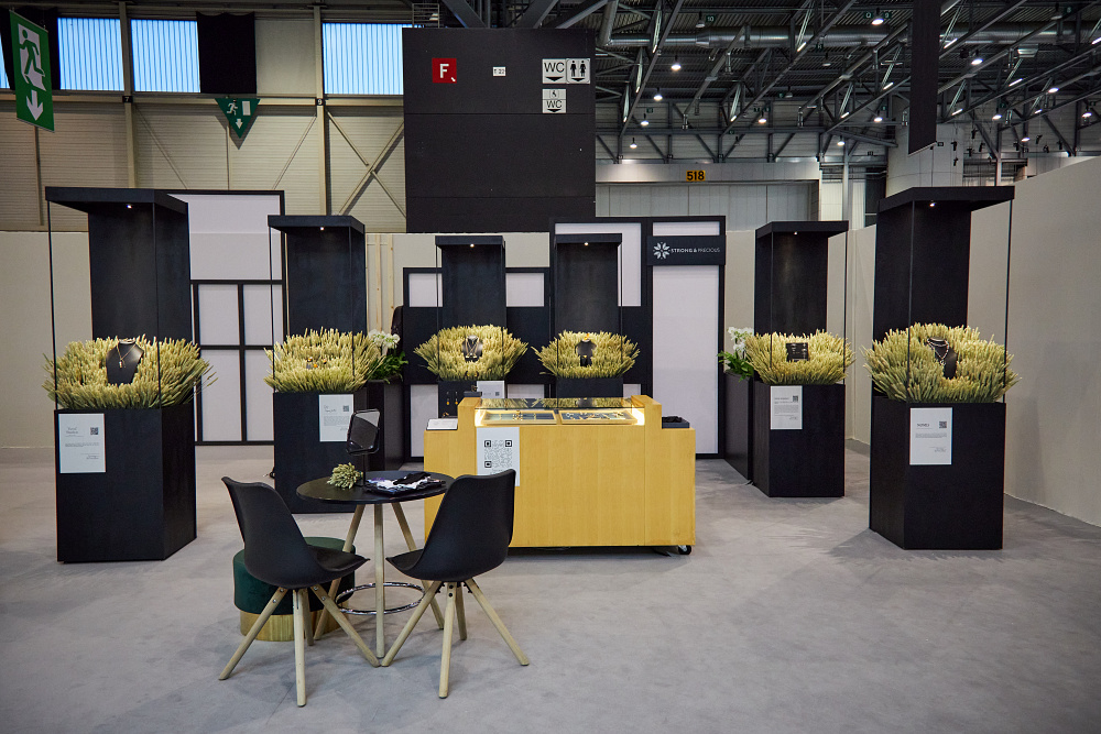 Стенд Strong & Precious на GemGenève
