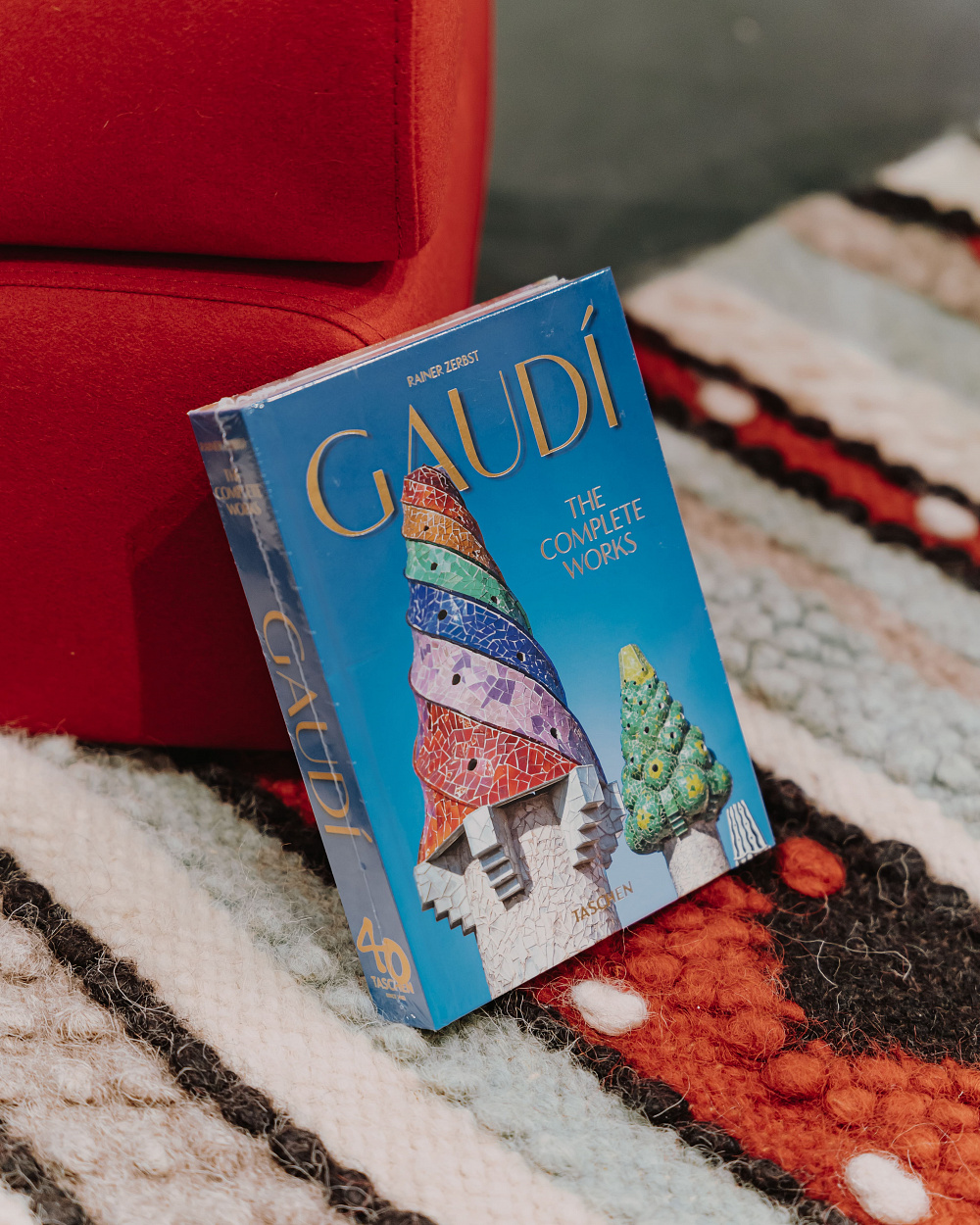 Альбом Gaudi від Taschen
