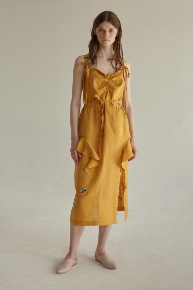 Lalkarka by Loyanich