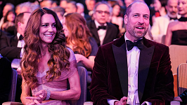 КЕЙТ МІДДЛТОН ТА ПРИНЦ ВІЛЬЯМ З’ЯВИЛИСЯ НА ЧЕРВОНІЙ ДОРІЖЦІ...