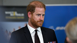 ВІДЕО ДНЯ: ПРИНЦ ГАРРІ ПРИБУВ ДО КИЄВА З НЕАНОНСОВАНИМ...