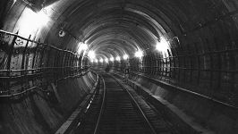 КИЇВСЬКОМУ МЕТРОПОЛІТЕНУ 65 РОКІВ: ЯК РОЗВИВАВСЯ...