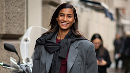 ЦЯ МОДНА ФОРМУЛА З ДЖИНСАМИ ТА ЖАКЕТОМ СТАНЕ НАШИМ...