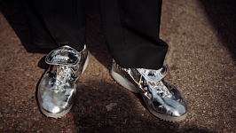 НЕ ЛИШЕ БІЛИМИ Й ЧОРНИМИ: ЯКІ КОЛЬОРИ КРОСІВОК ОБИРАТИ У 2026...