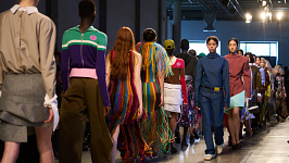 ОДЯГ ЗАДОМ НАПЕРЕД — НАЙКОНТРОВЕРСІЙНІШИЙ ТРЕНД, ЯКИЙ...