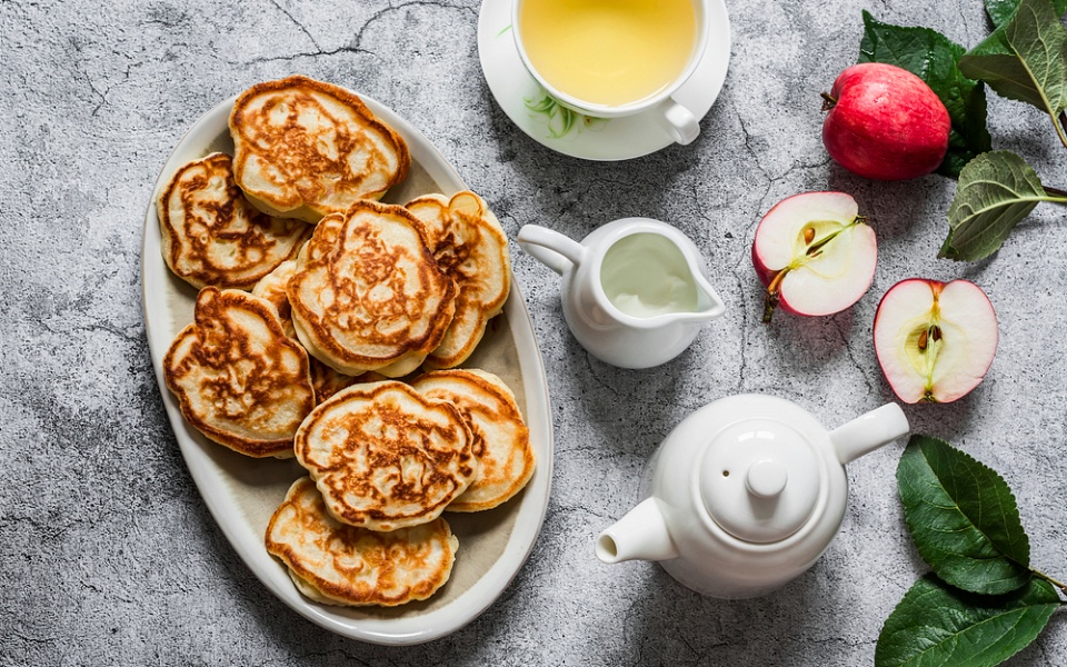 Как вкусно приготовить оладьи на кефире пышные пошаговый рецепт с фото