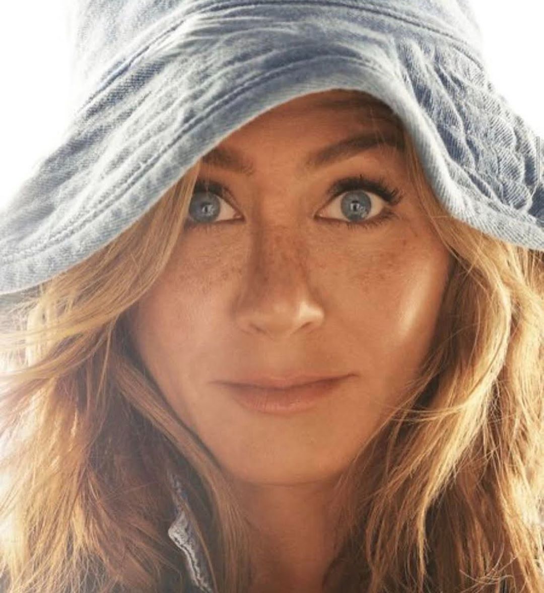 Дженнифер Анистон