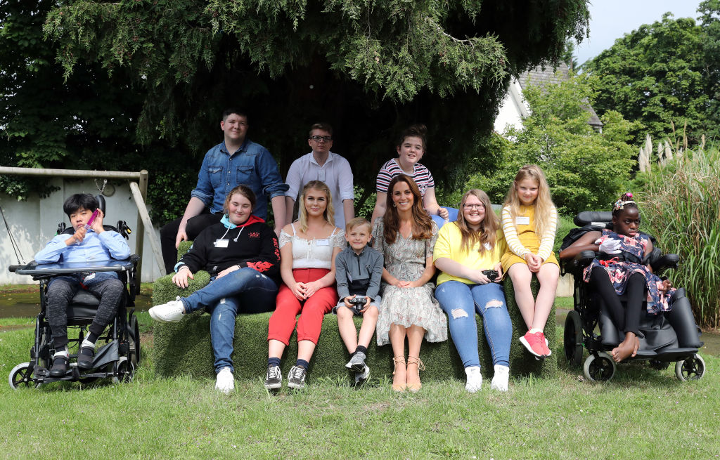 Кейт Миддлтон в романтичном платье