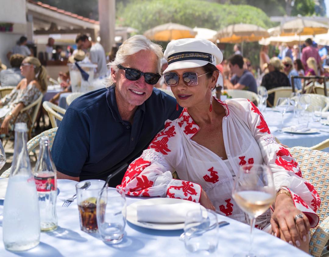 Кетрін Зета-Джонс у вишиванці