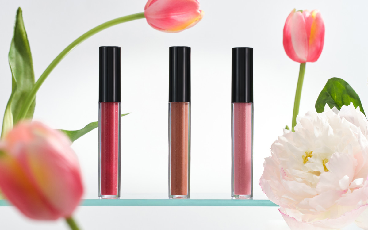 Весняний мінімалізм у догляді: добірка засобів 