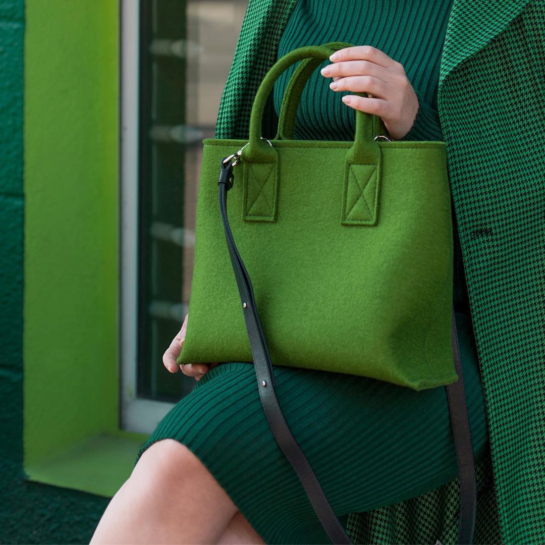 зеленая сумка на зиму 