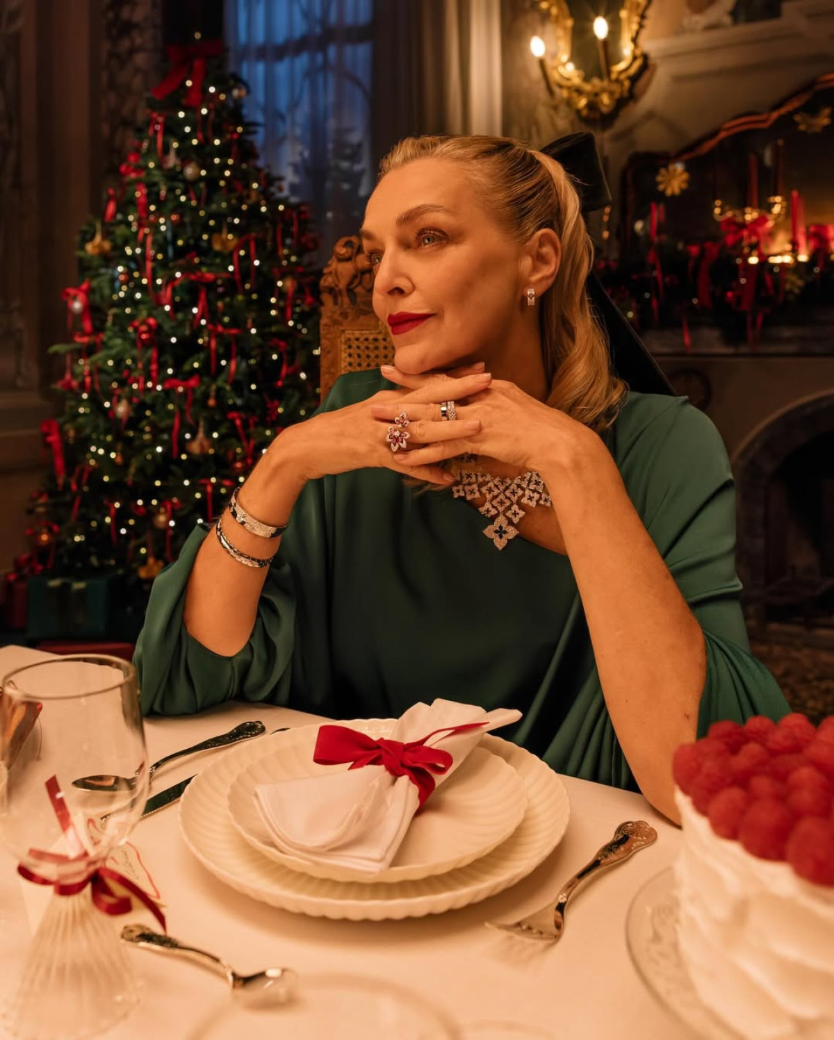 Новорічний стіл 2026: що має бути на святковому столі