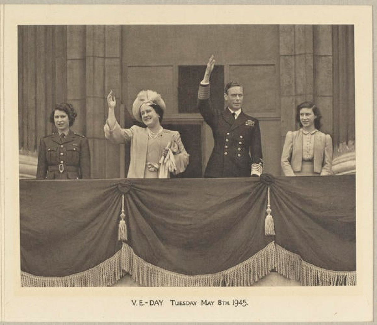 Різдвяна листівка королівської родини