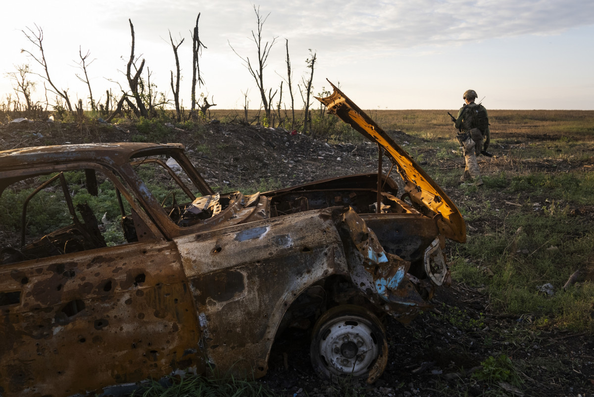 «2000 метрів до Андріївки»