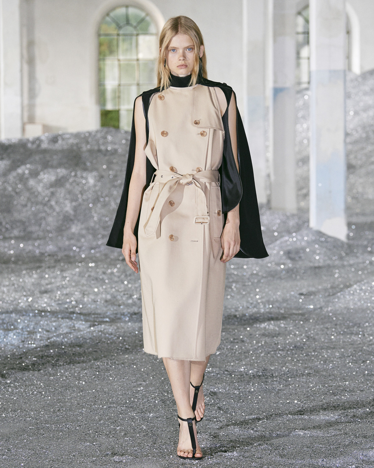 тренч весна 2022