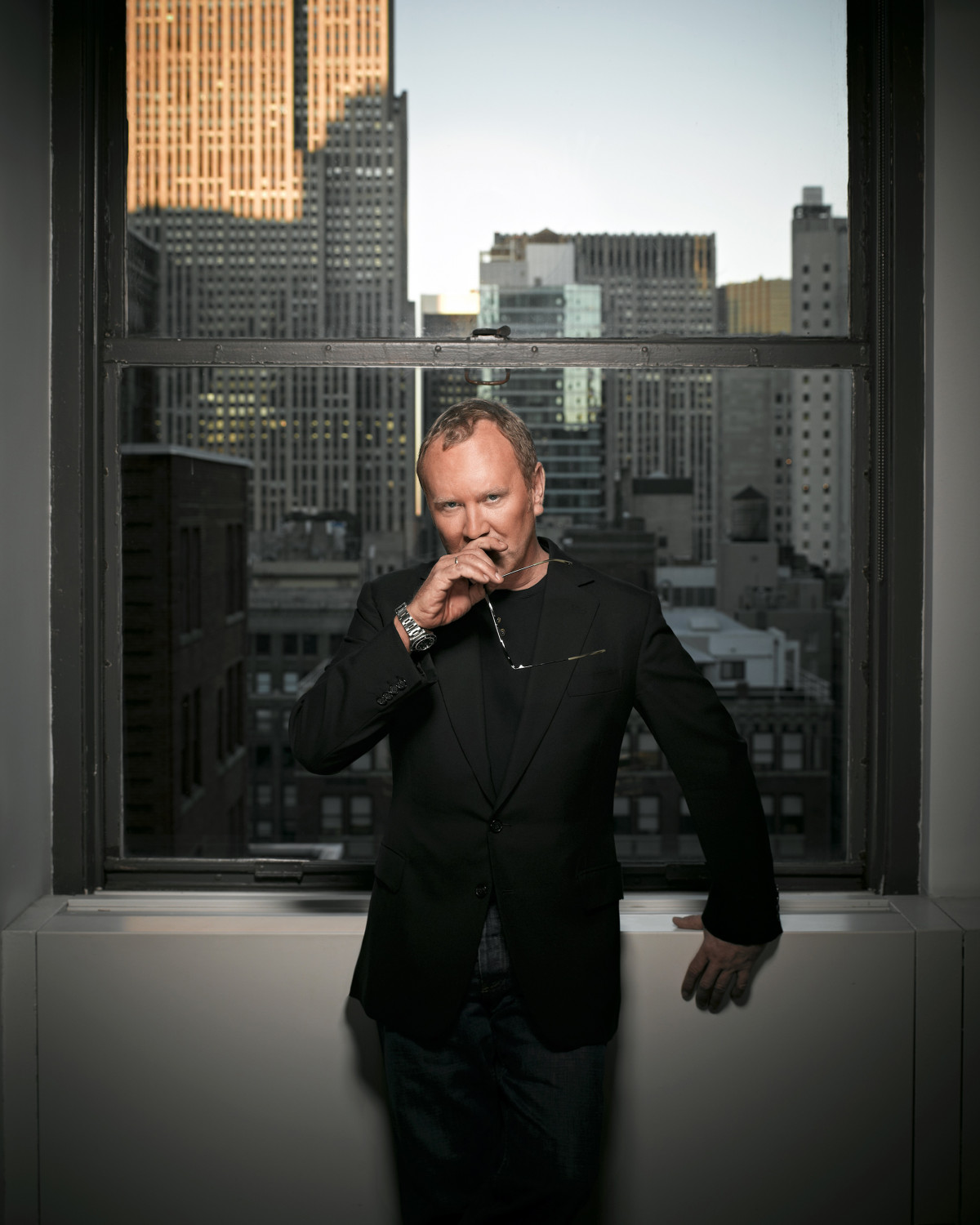 Майкл Корс: «В 1970-ые все одевались как хотели. Тогда не существовало папарацци и социальных сетей — некому было зафиксировать твой «модный провал»