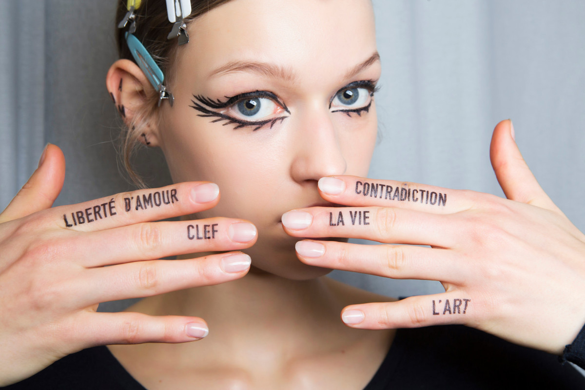 тренди манікюру 2025 фото 7