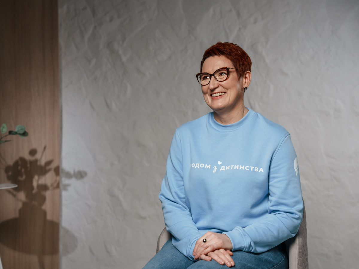 Олена Лісова