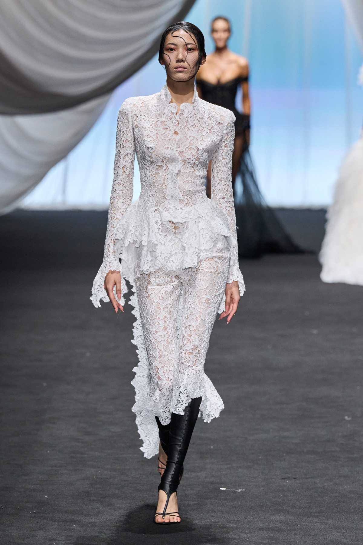 Мереживна весільна сукня Jean Paul Gaultier