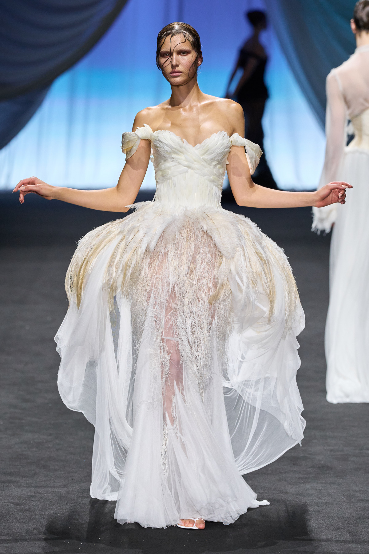 Довга весільна сукня Jean Paul Gaultier