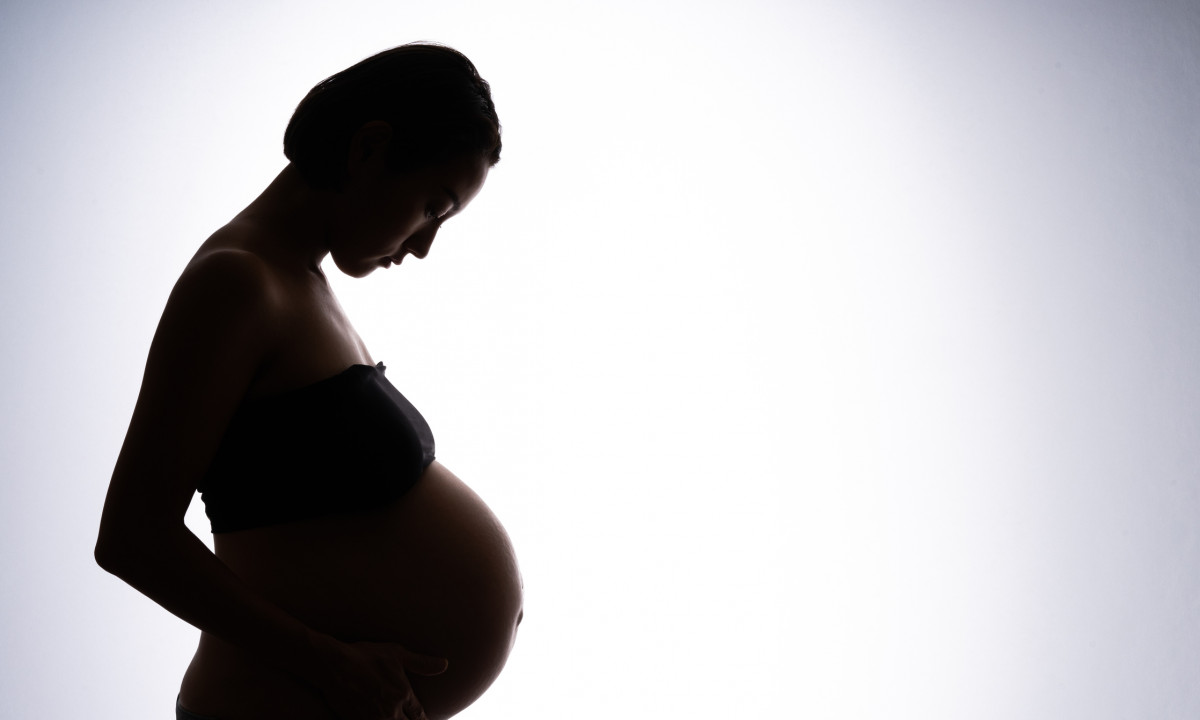 Боль в животе во время беременности: что делать