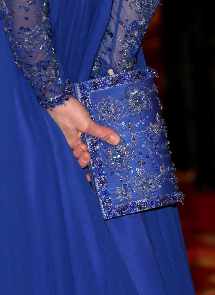 Кейт Миддлтон снова надела синее платье Jenny Packham на приеме в Букингемском дворце