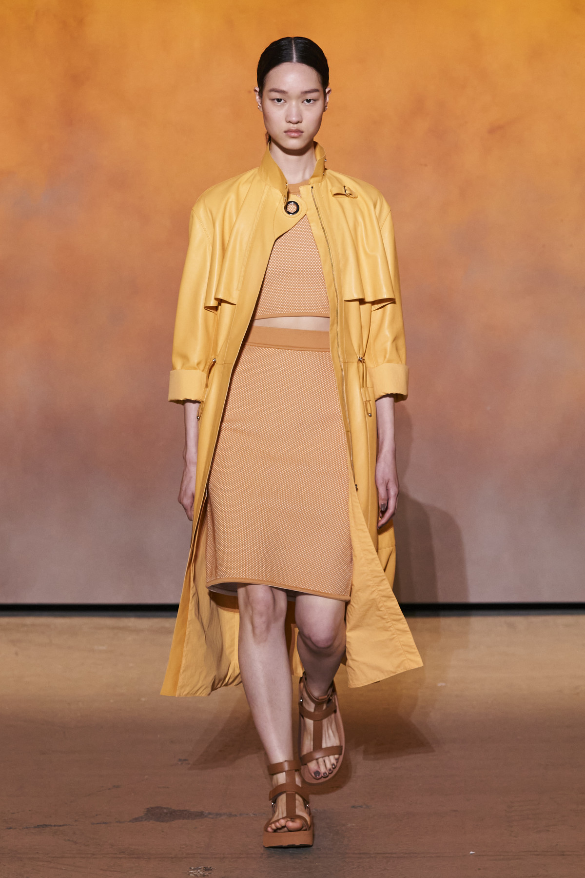 тренч весна 2022