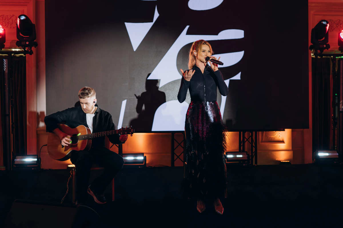 Співачка TAYANNA