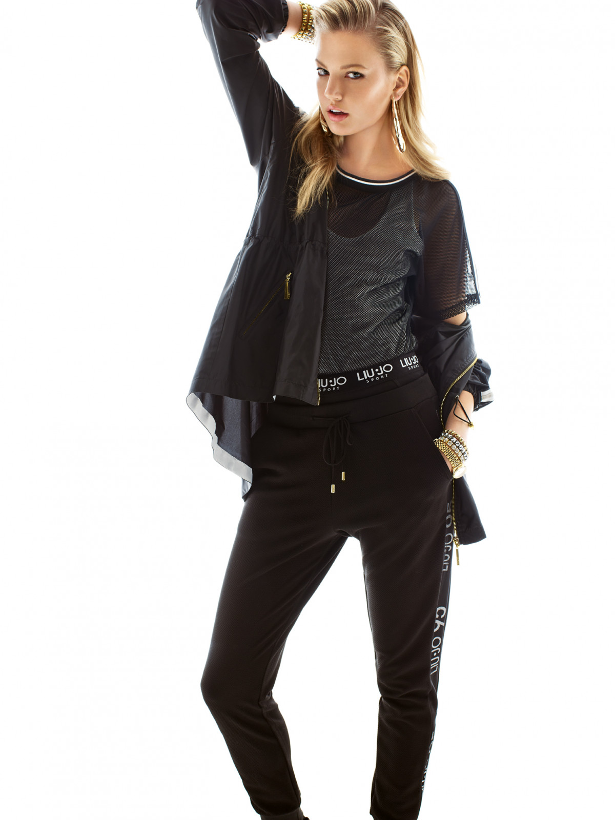 Спортивный костюм