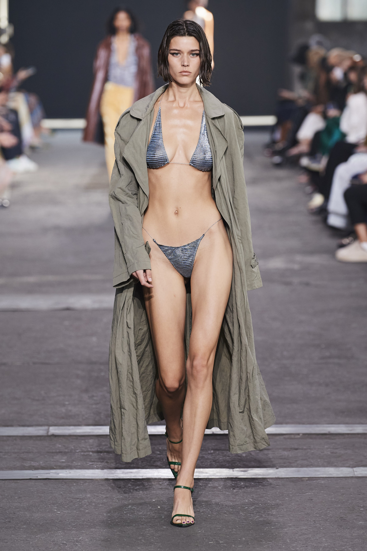 тренч весна 2022