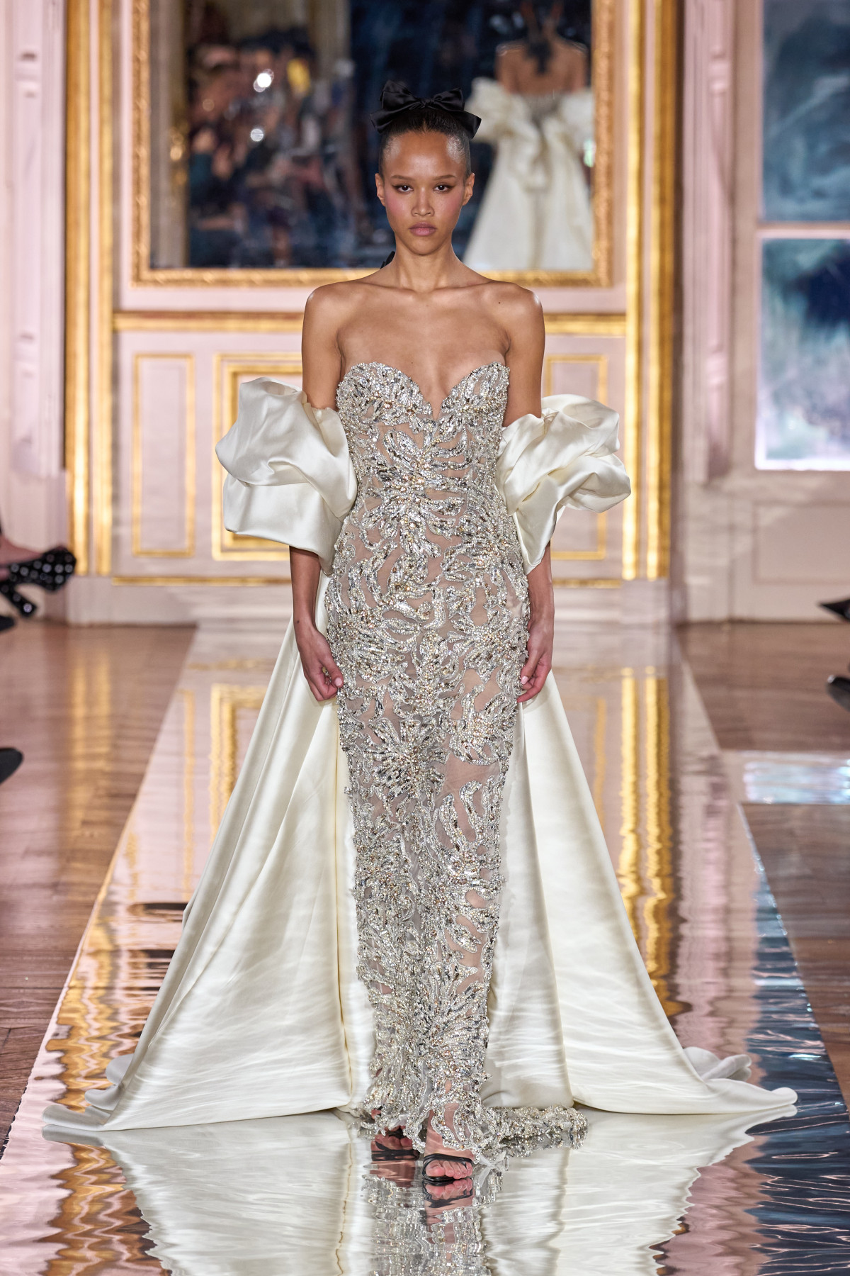 Весільна сукня з металічною вишивкою Zuhair Murad