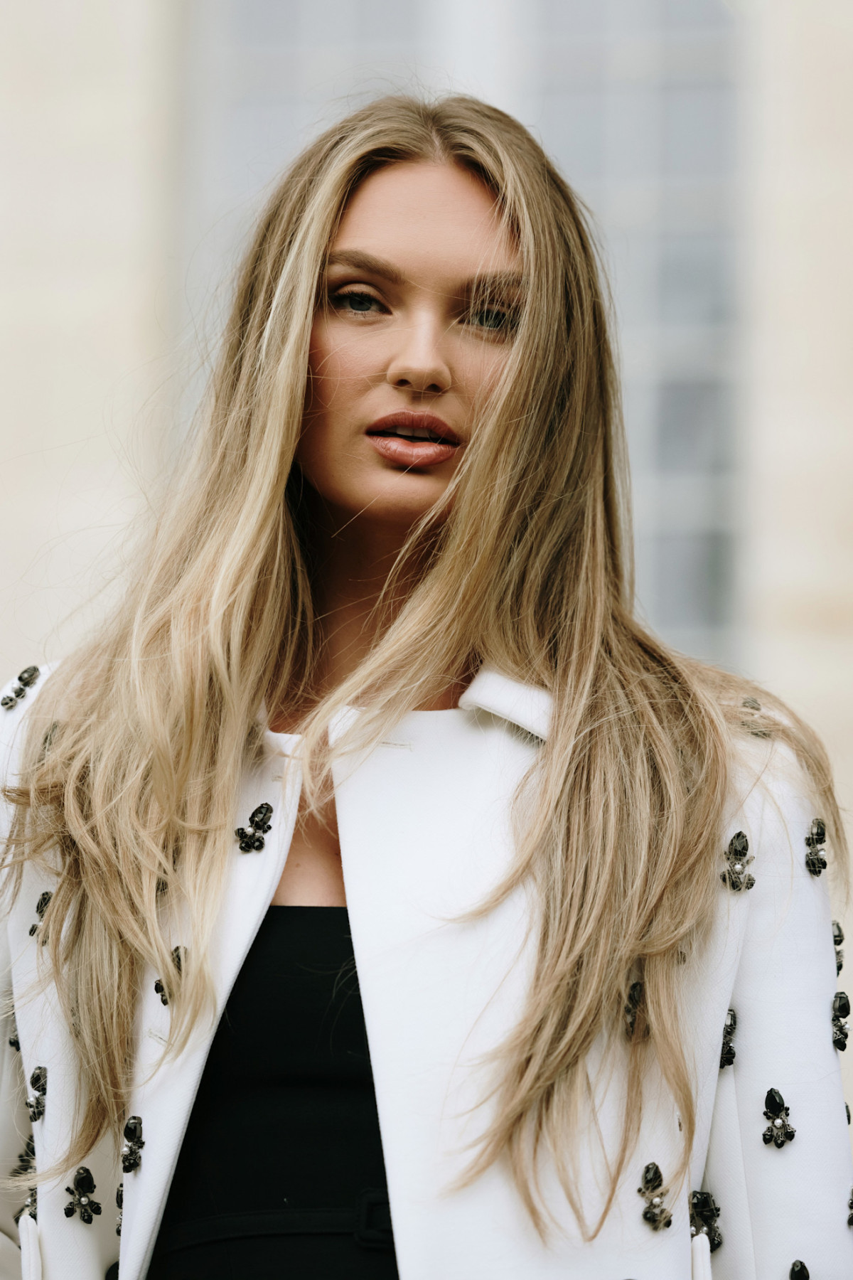 як зволожити волосся навесні