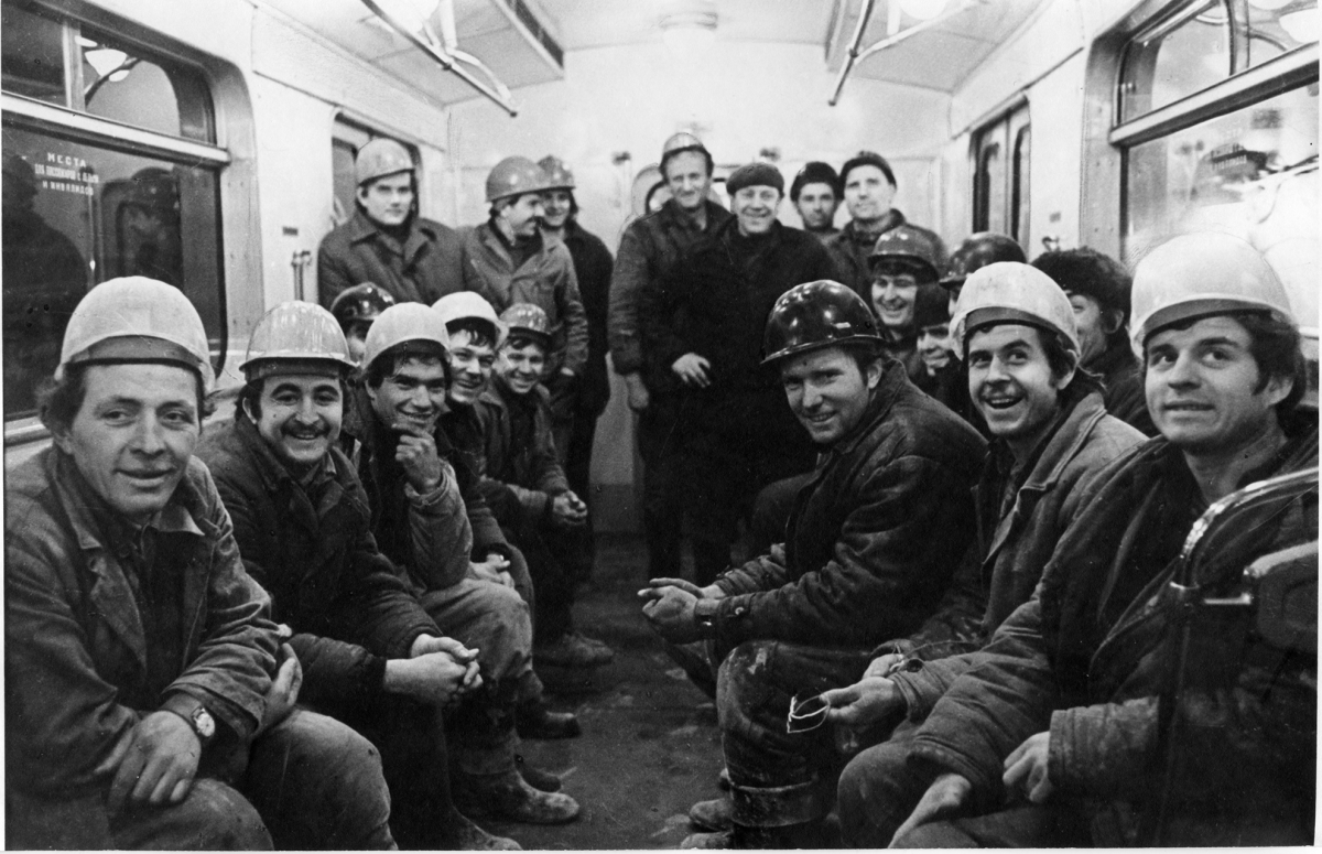 Пасажири першого метро