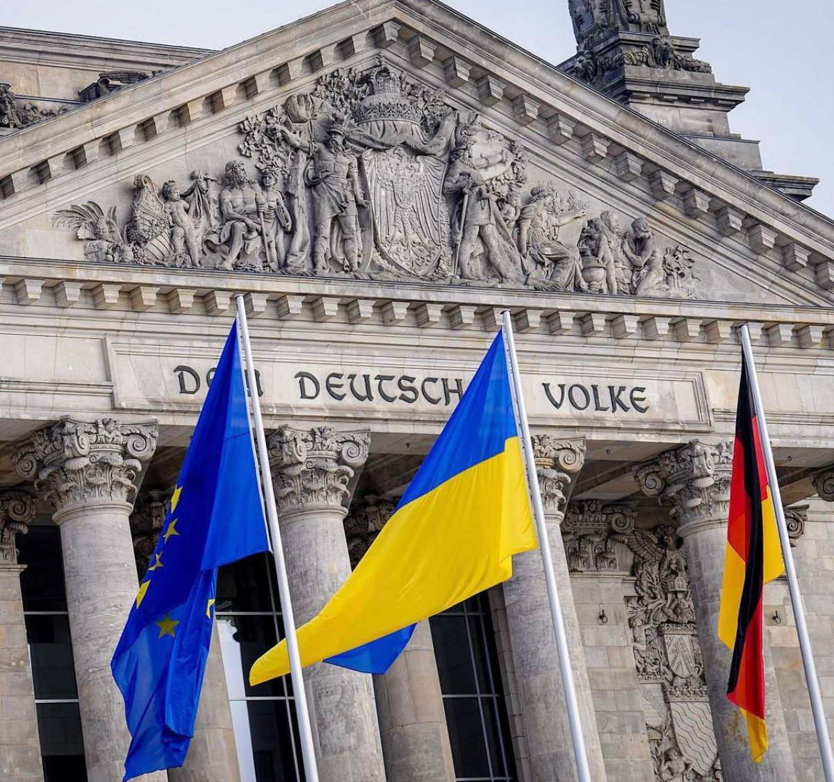 Немецкая газета FAZ установила, министр какой из стран ЕС отказал Украине в помощи в первый день войны 