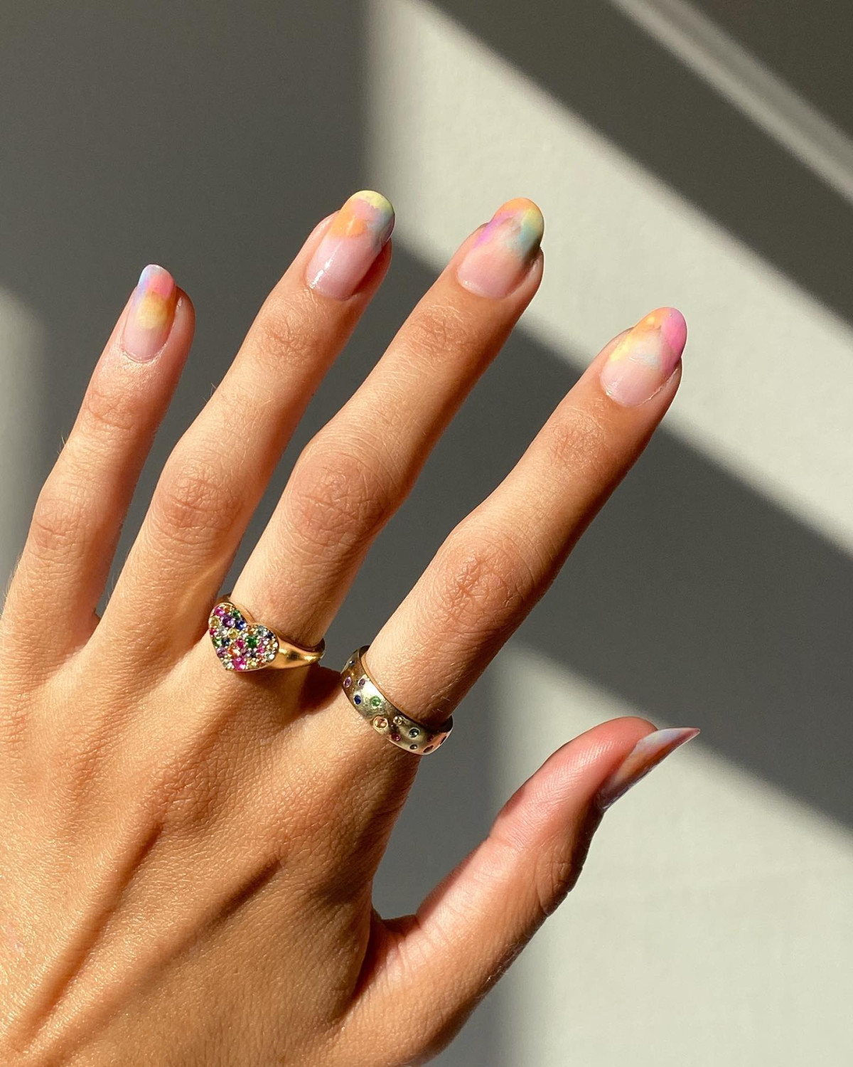 модный маникюр весна 2024 фото 2