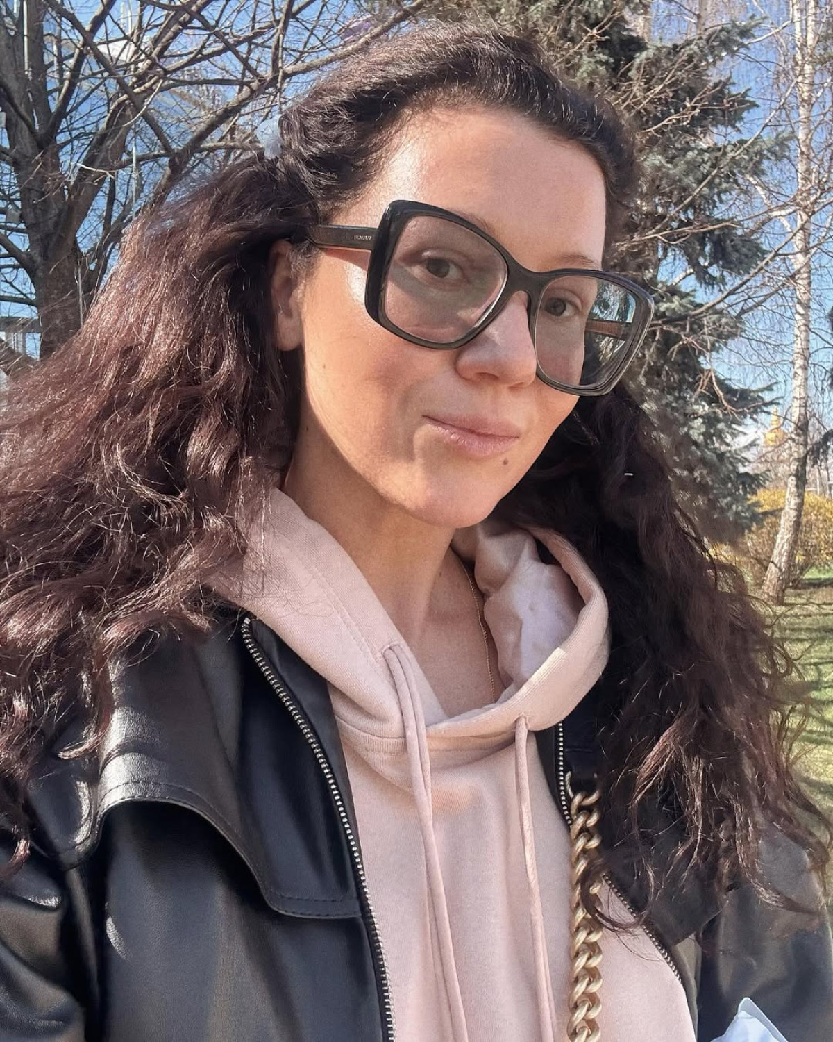  Яка послідовність догляду за шкірою обличчя?