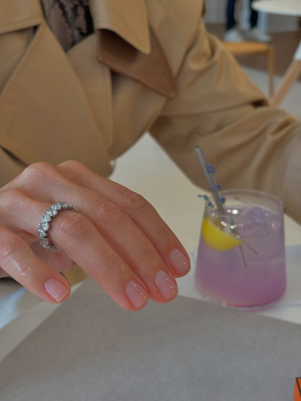 трендовий весняний манікюр 2026 фото 