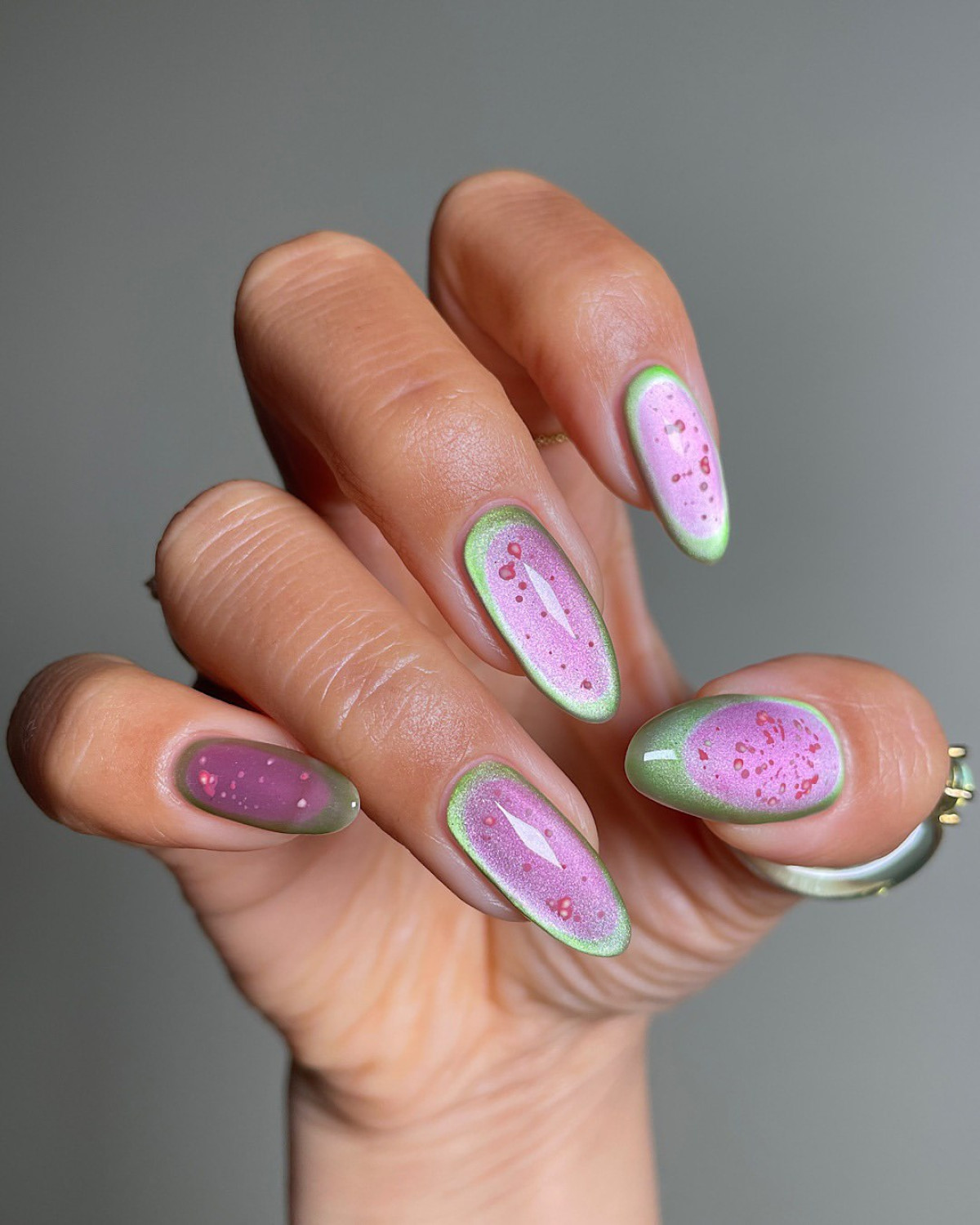 Які відтінки лаку актуальні в липні 2025 року