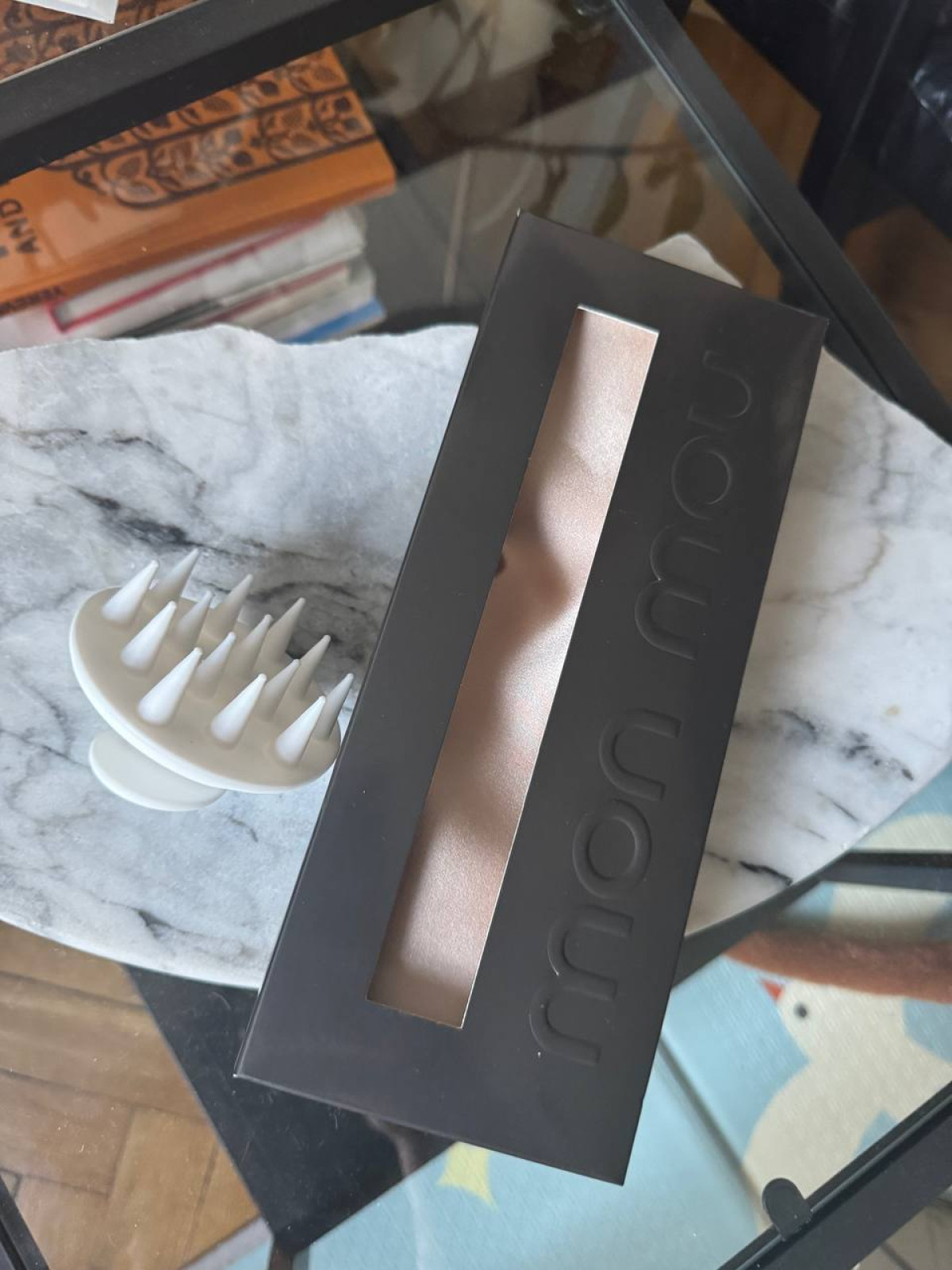 Що наносити на волосся після миття